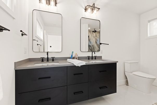 Bathroom, Dual Sink Vanities, Interior