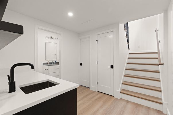 Interior, Recessed Lighting, Wood Texture Flooring