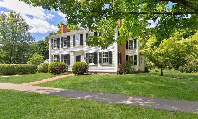 Backyard, Exterior, Facade, Georgian