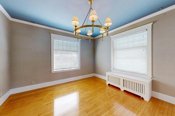 Chandelier, Empty room, Interior, Wood Texture Flooring