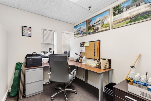Home Office, Interior
