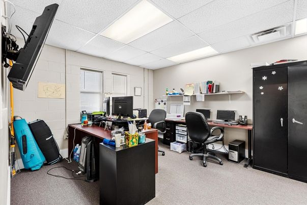 Home Office, Interior