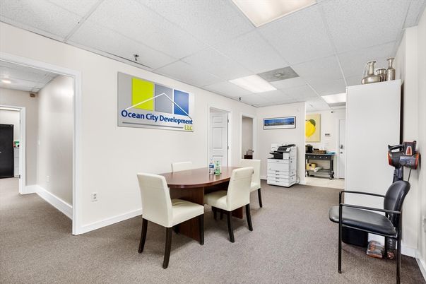Dining room, Interior, Kitchen, Recessed Lighting