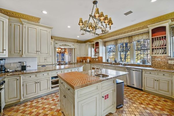 Chandelier, Interior, Kitchen, Recessed Lighting, Stainless Steel Appliances