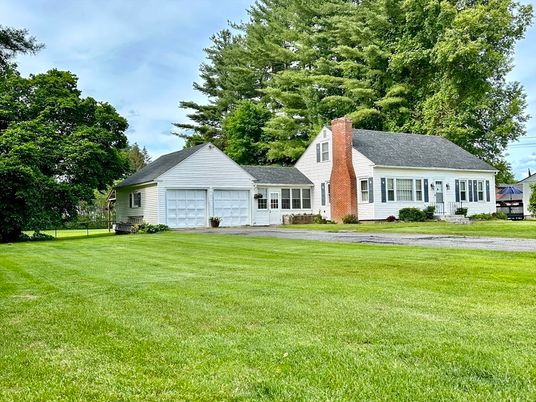 Attached, Detached Garage, Exterior, Facade, Cape Cod