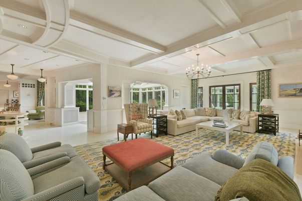 Chandelier, Interior, Living room, Pendant Lights