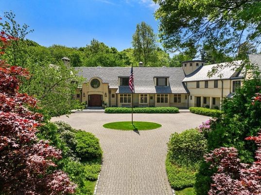 Backyard, Exterior, Facade, French Provincial