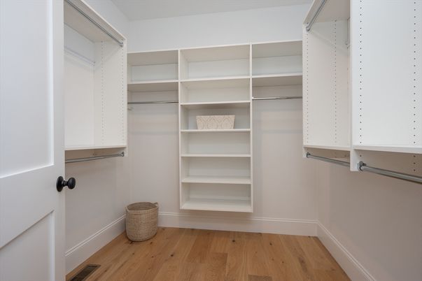 Interior, Walk-in Closets, Wood Texture Flooring