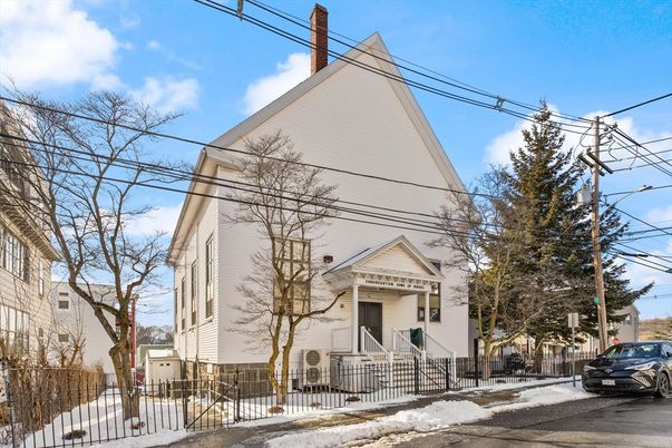 Exterior, Facade, None
