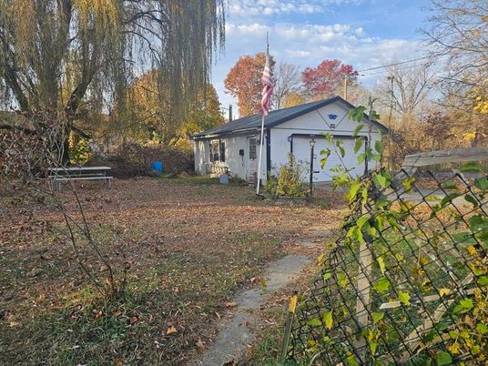 Backyard, Detached Garage, Exterior