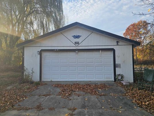 Detached Garage, Exterior