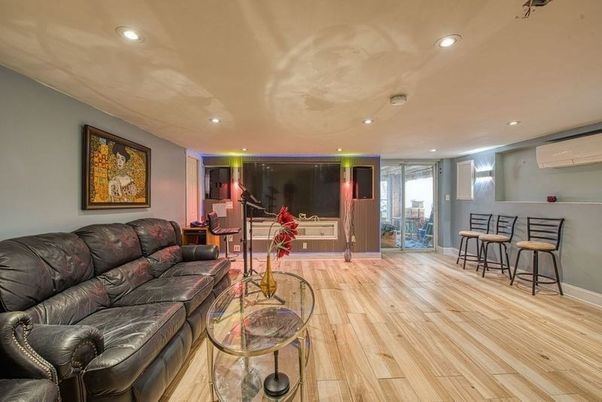 Interior, Living room, Recessed Lighting, Wood Texture Flooring