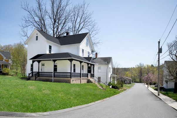 Backyard, Exterior, Facade, Farmhouse