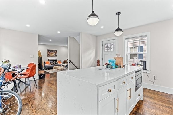 Dining room, Interior, Kitchen, Living room, Pendant Lights, Recessed Lighting, Wood Texture Flooring