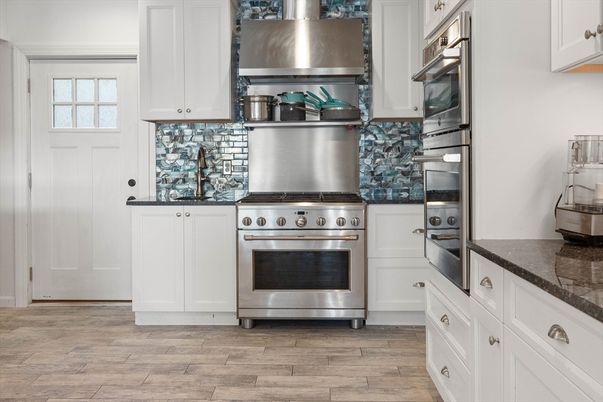Interior, Kitchen, Stainless Steel Appliances, Wood Texture Flooring