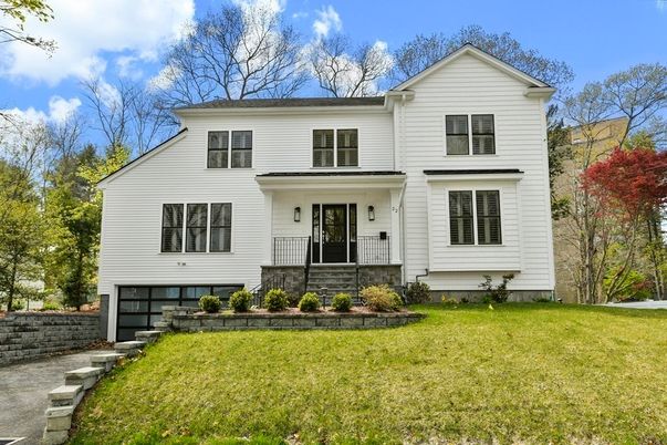 Attached, Exterior, Facade, Farmhouse