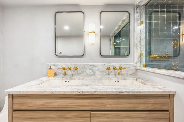 Bathroom, Dual Sink Vanities, Interior