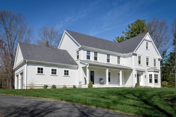 Attached, Exterior, Facade, Farmhouse