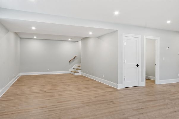 Empty room, Interior, Recessed Lighting, Wood Texture Flooring