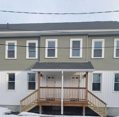 Exterior, Facade, Rowhouse