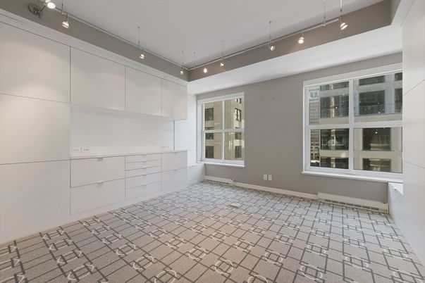 Empty room, Interior, Pendant Lights