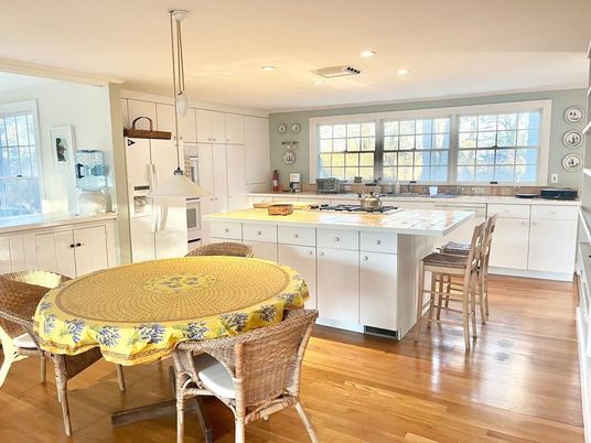 Dining room, Interior, Kitchen, Pendant Lights, Recessed Lighting, Wood Texture Flooring