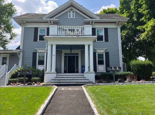 Exterior, Facade, Queen Anne Victorian