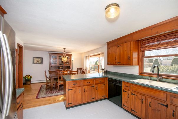 Dining room, Interior, Kitchen, Pendant Lights, Wood Texture Flooring
