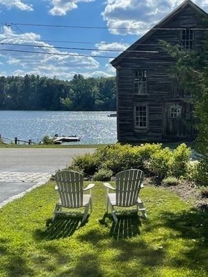 Exterior, Lake