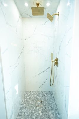 Bathroom, Interior, Marble Walls, Recessed Lighting