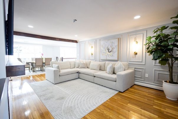Dining room, Interior, Living room, Recessed Lighting, Wood Texture Flooring