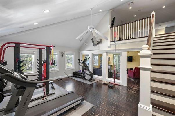 Fitness Equipment, Interior, Recessed Lighting, Wood Texture Flooring