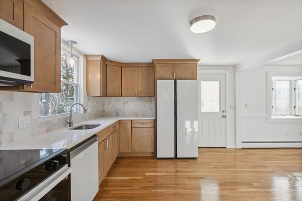 Interior, Kitchen, Pendant Lights, Wood Texture Flooring