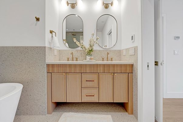 Bathroom, Dual Sink Vanities, Free Standing Baths, Interior