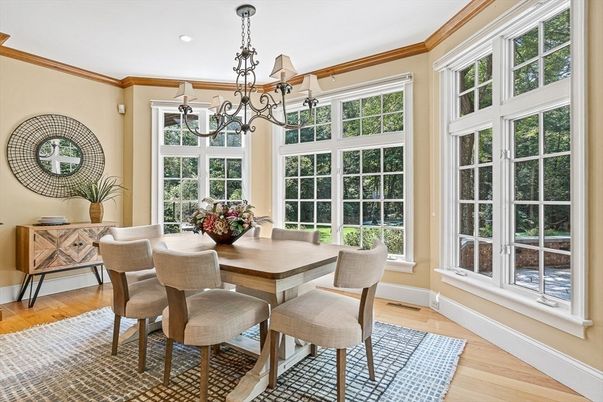 Chandelier, Dining room, Interior, Recessed Lighting, Wood Texture Flooring