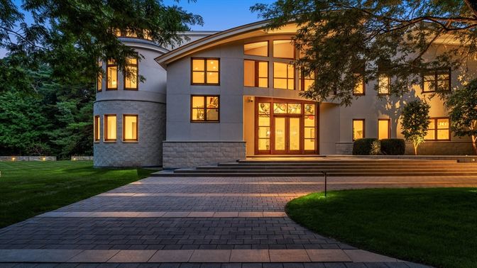 Backyard, Exterior, Facade, Modern