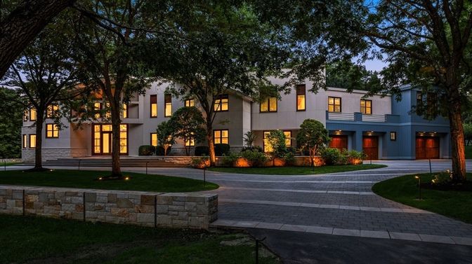 Backyard, Exterior, Facade, Modern