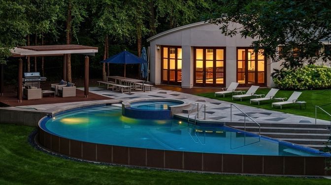 Exterior, Pool