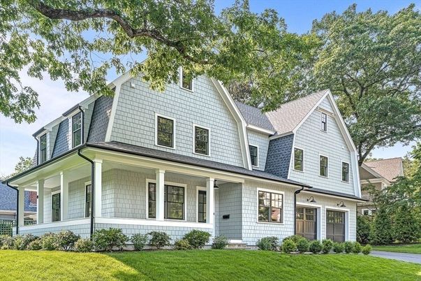 Exterior, Facade, Farmhouse