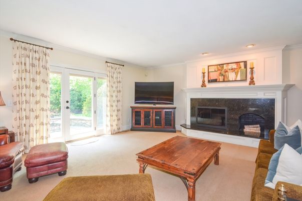 Fireplace, Interior, Living room, Recessed Lighting