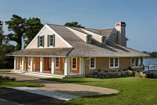 Exterior, Facade, Water, Farmhouse