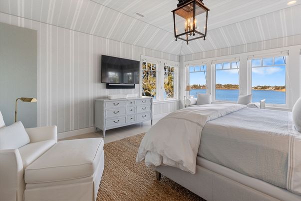 Bedroom, Interior, Pendant Lights, Water