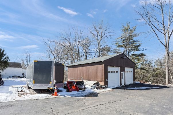 Detached Garage, Exterior