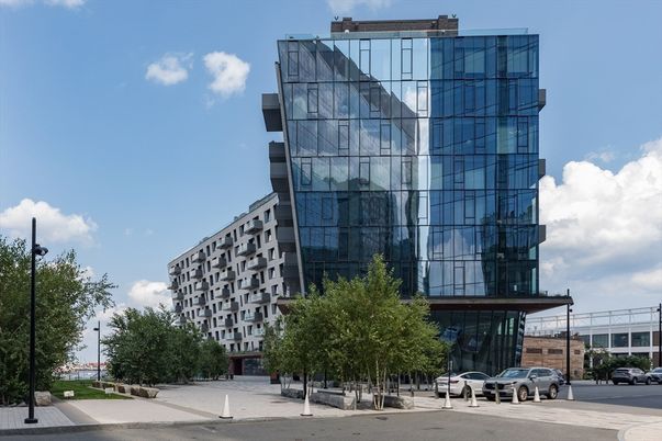 Exterior, Facade, Highrise