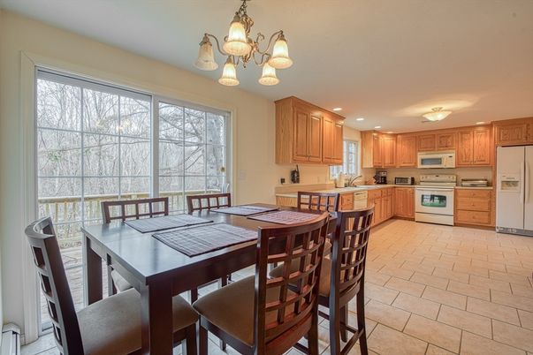 Dining room, Interior, Kitchen, Recessed Lighting, Stainless Steel Appliances