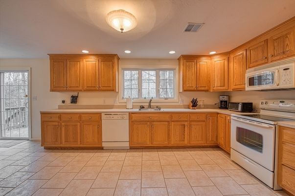 Interior, Kitchen, Recessed Lighting