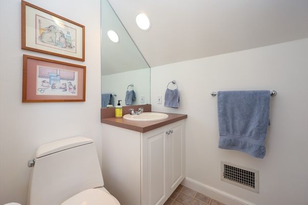 Bathroom, Interior, Recessed Lighting