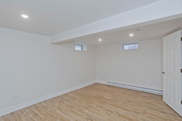 Empty room, Interior, Recessed Lighting, Wood Texture Flooring