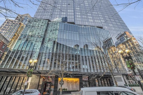 Exterior, Facade, Highrise