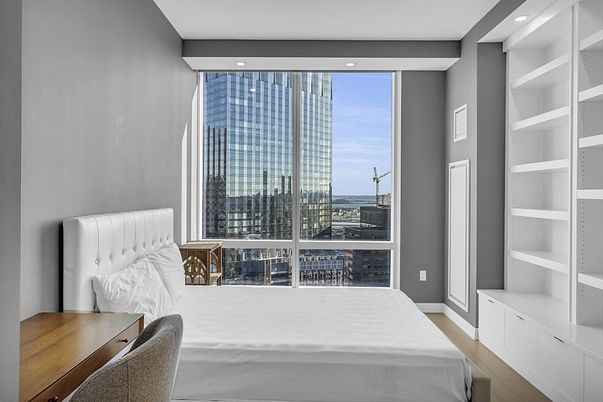 Bedroom, Interior, Recessed Lighting, Water